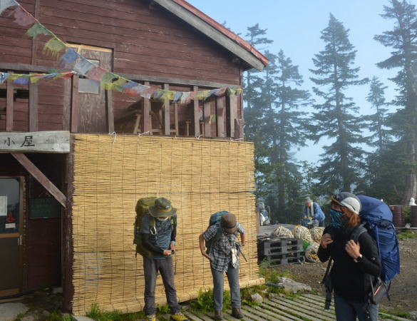 スゴ乗越小屋