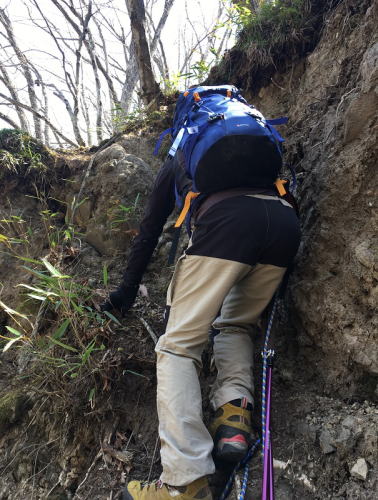 痩せ尾根通過