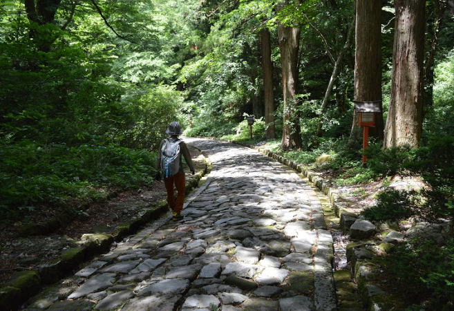 大神山神社参道