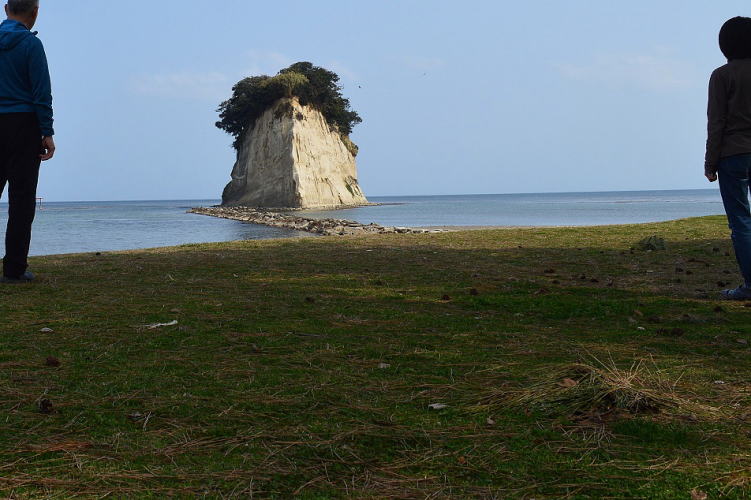 見附島
