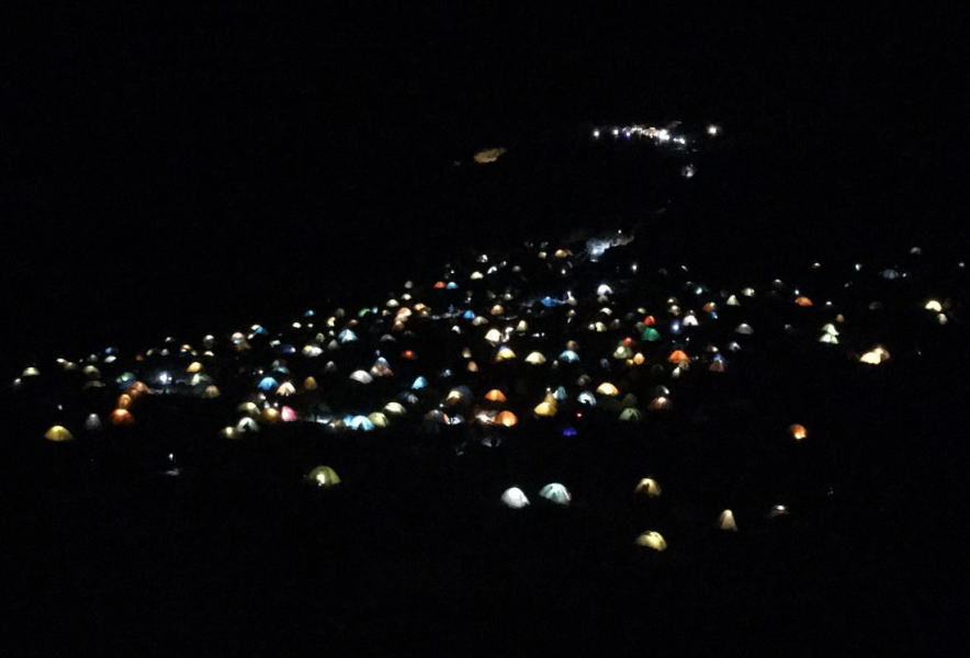 カールテントサイトの夜景