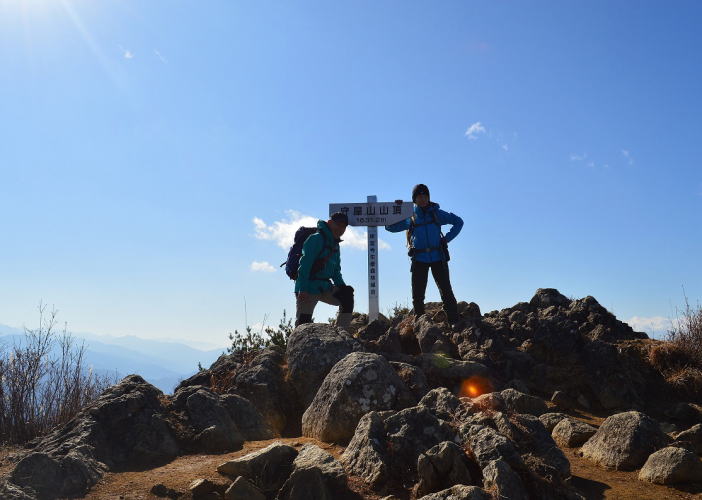守屋山東峰