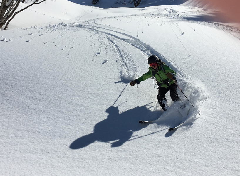 新雪を楽しむ。