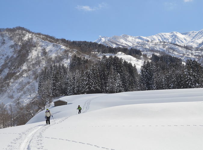 焼山温泉へ下山