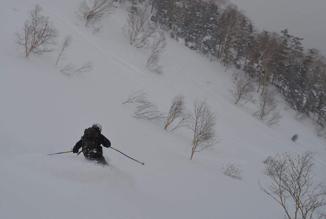 リセットした新雪の斜面