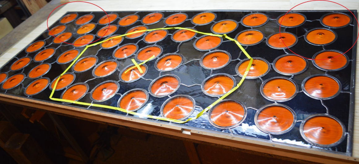 ロンデルパネルのたわみ