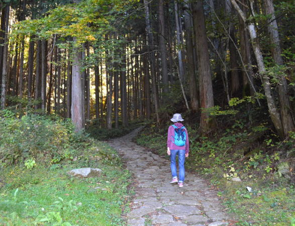 石畳の旧中山道