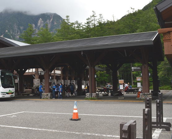 上高地バスターミナル